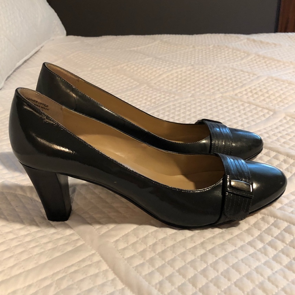 Gray heels